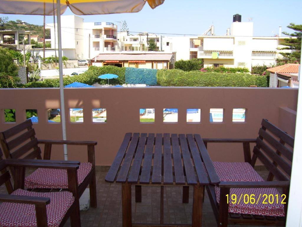 Apelia Aparthotel Agia Marina (Crete)