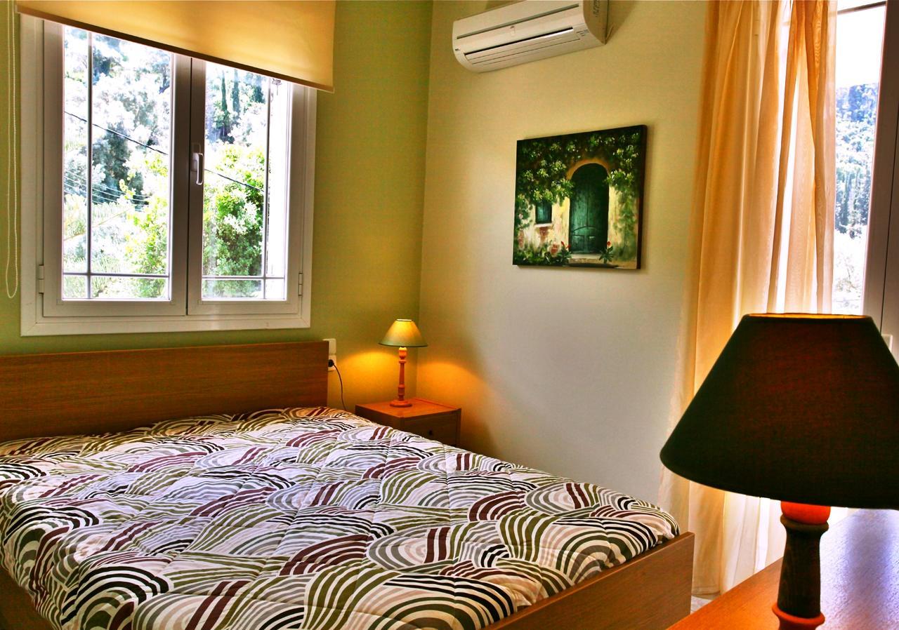 Irini Lefkada City