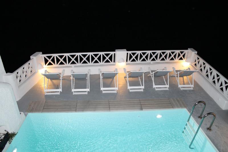 Sunny Imerovigli (Santorini)