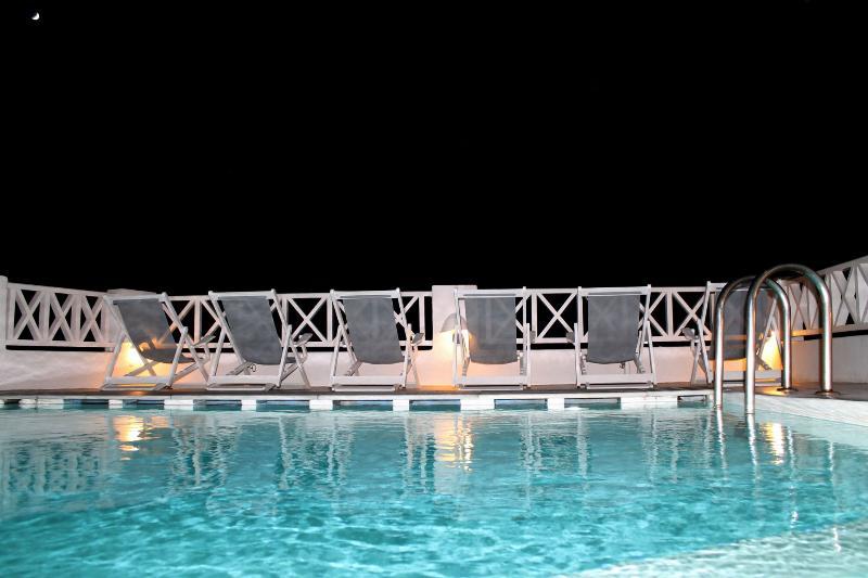 Sunny Hotel