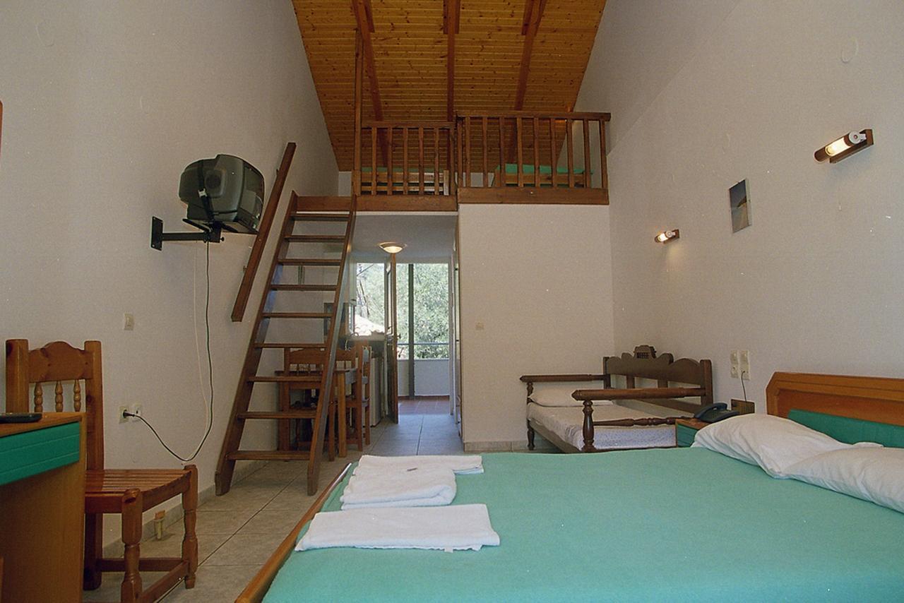Averto 3* Lefkada City