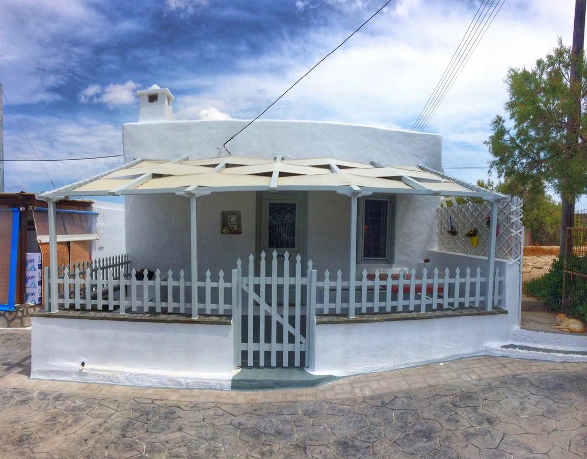 Traditional House By The Sea Mandrakia