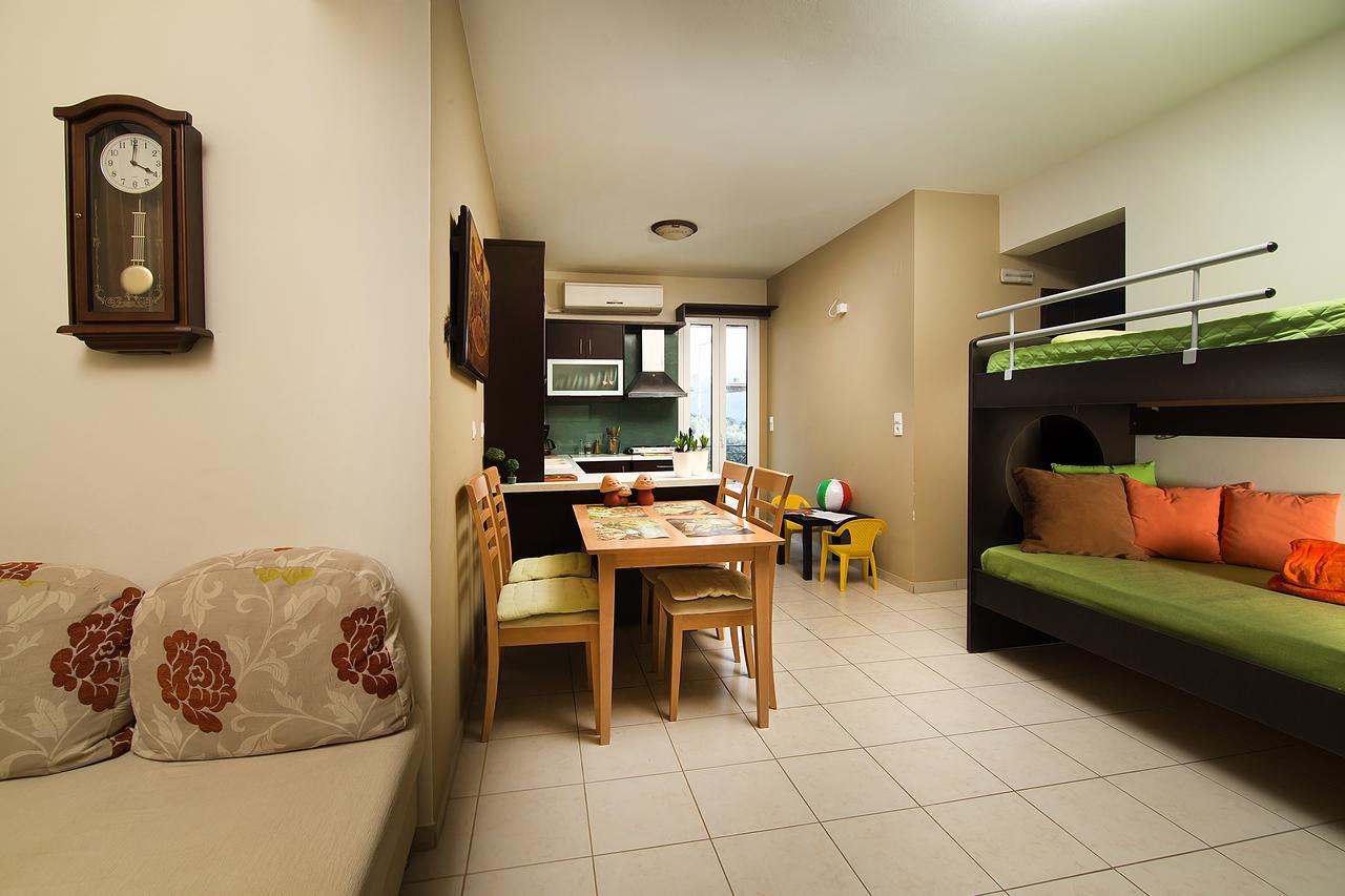 Apartment Home Suites *