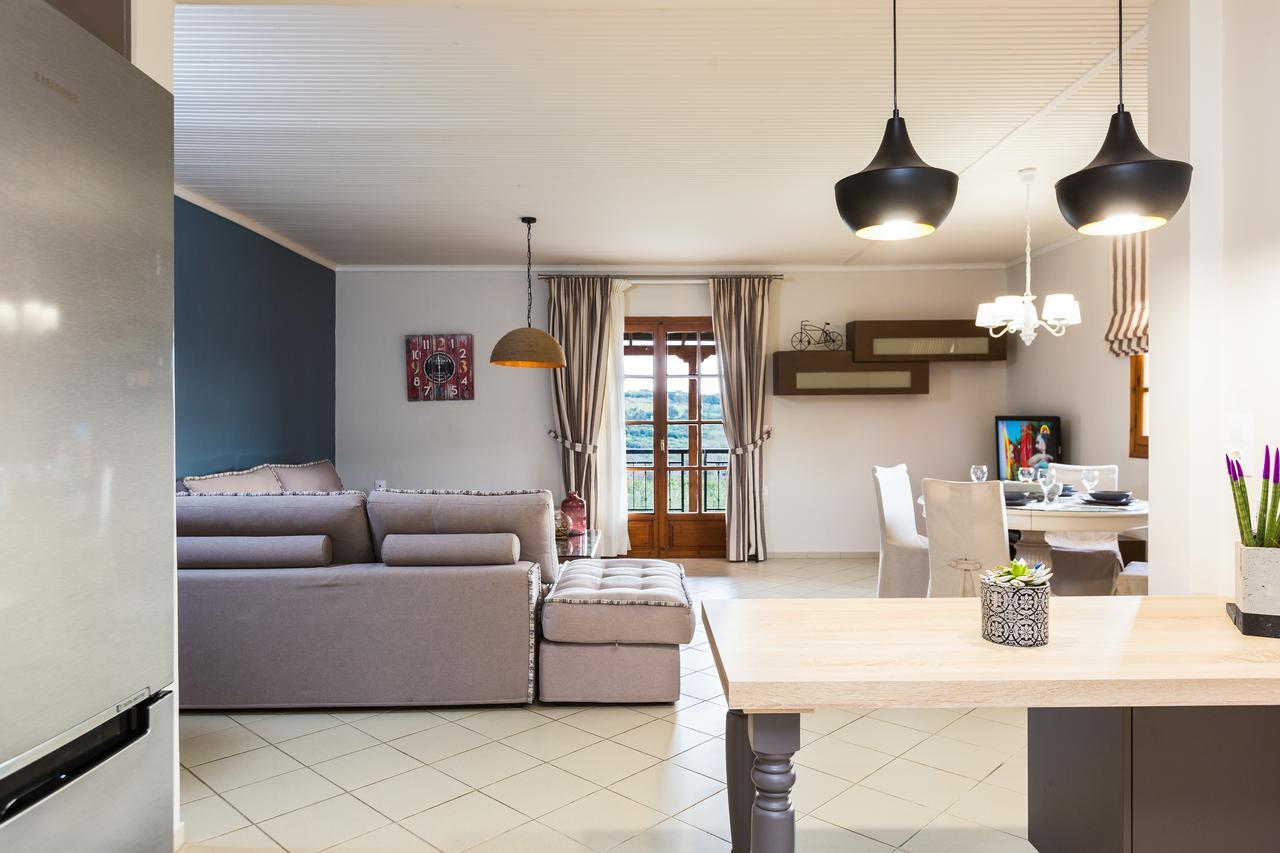Lefkothea With Large Private Pool *