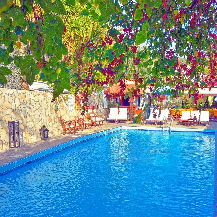Aparthotel Dolphins Poros Town
