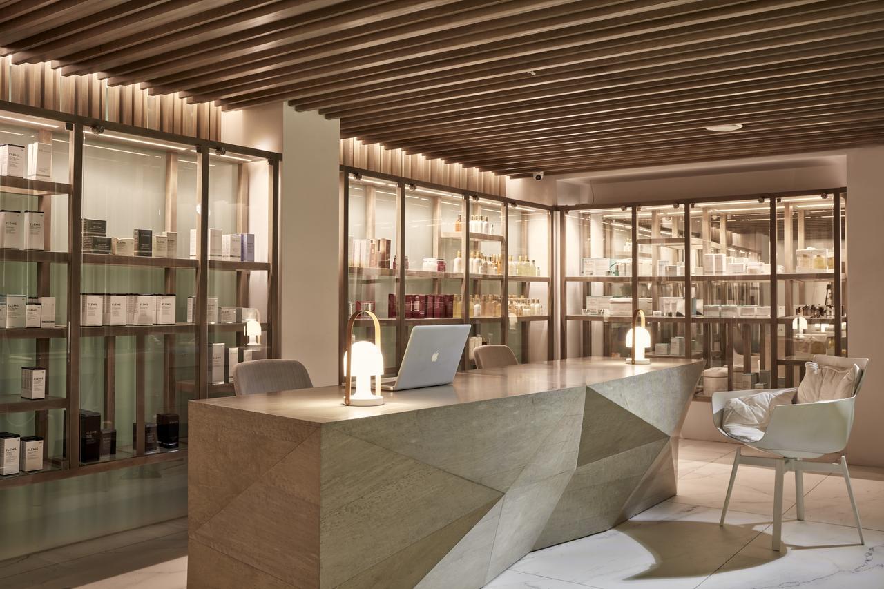 Myconian Ambassador Relais & Chateaux Hotel 5*