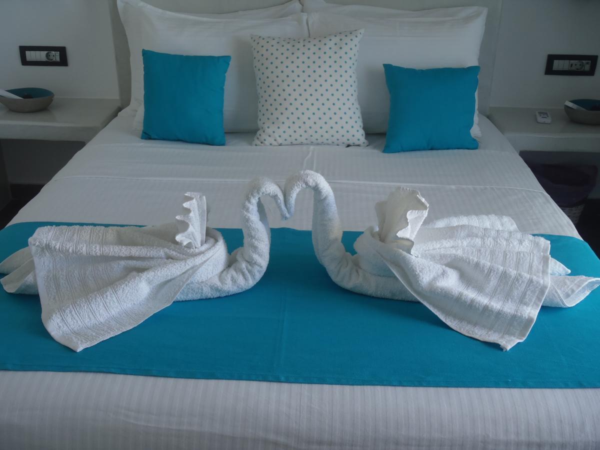 Santoxenia Luxury Villa Kamari (Santorini)
