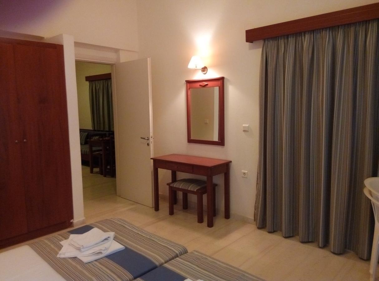 Aparthotel Niros Beach Kokkini Hani