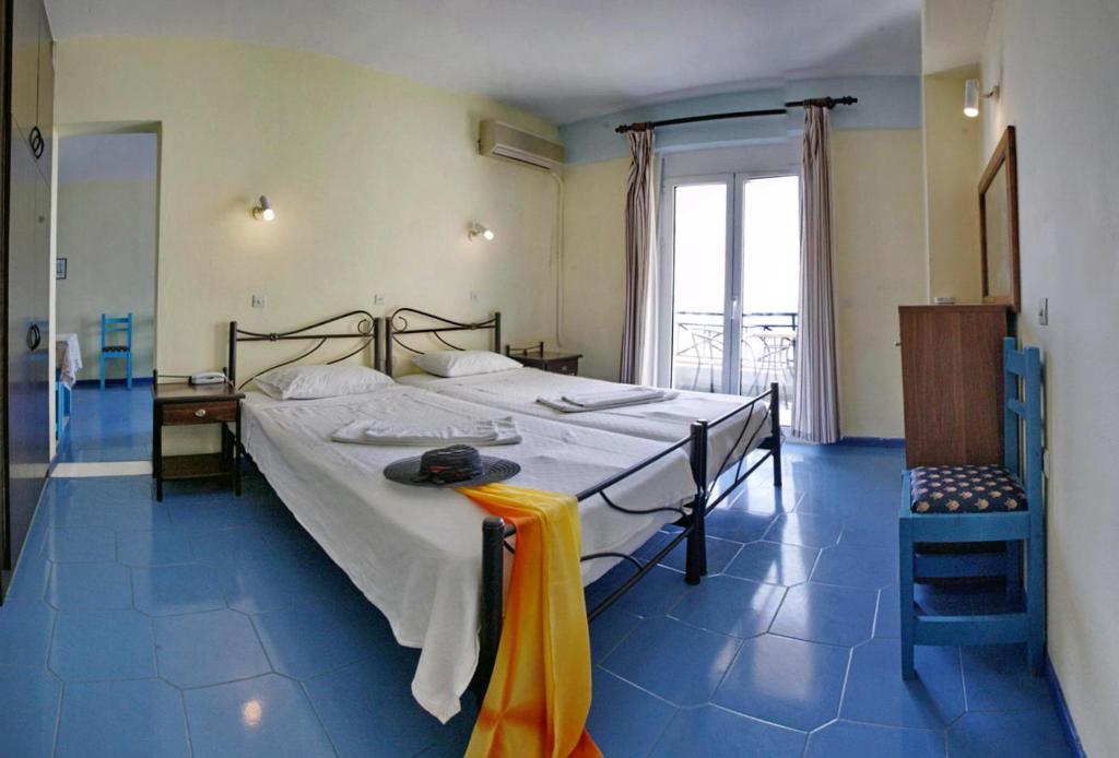 Pebble Aparthotel 2*