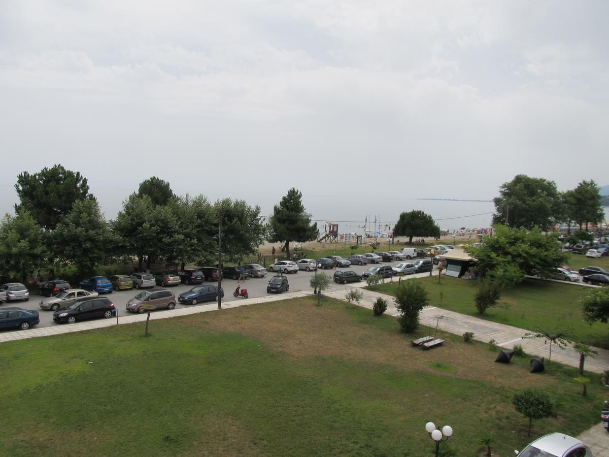 Vassilis Kalamaras Paralia Skotinis