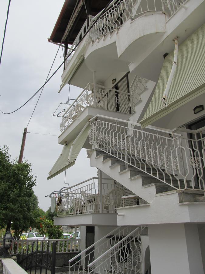 Vassilis Kalamaras Apartment *