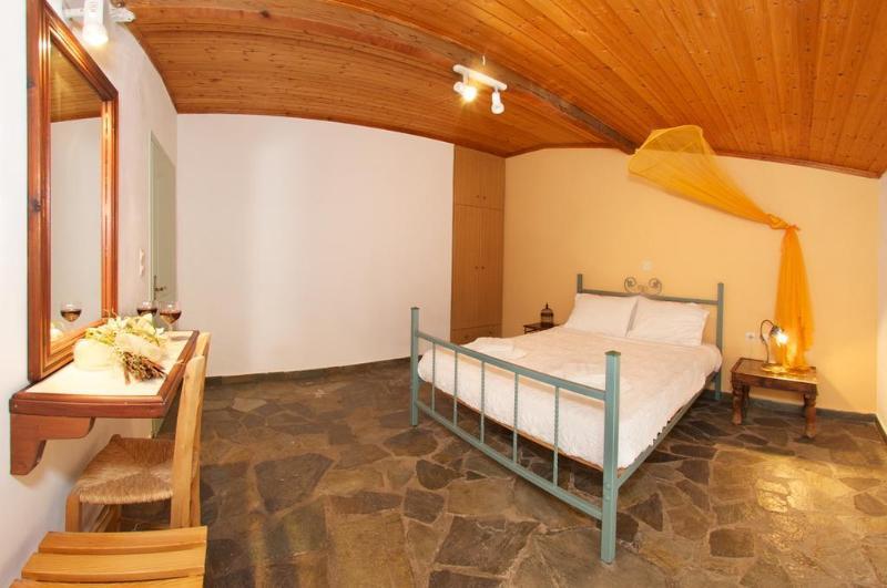 Nostos 3*