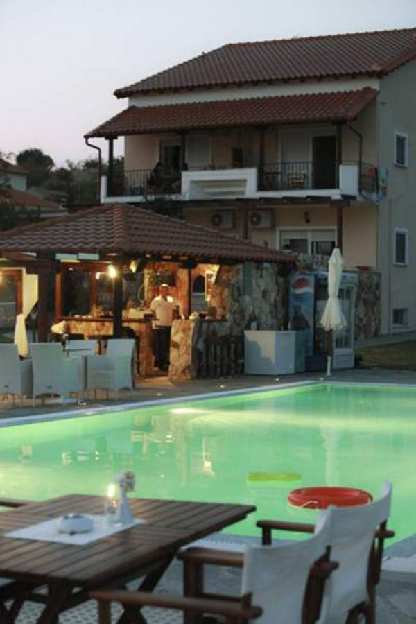 Agnanti Guest house *