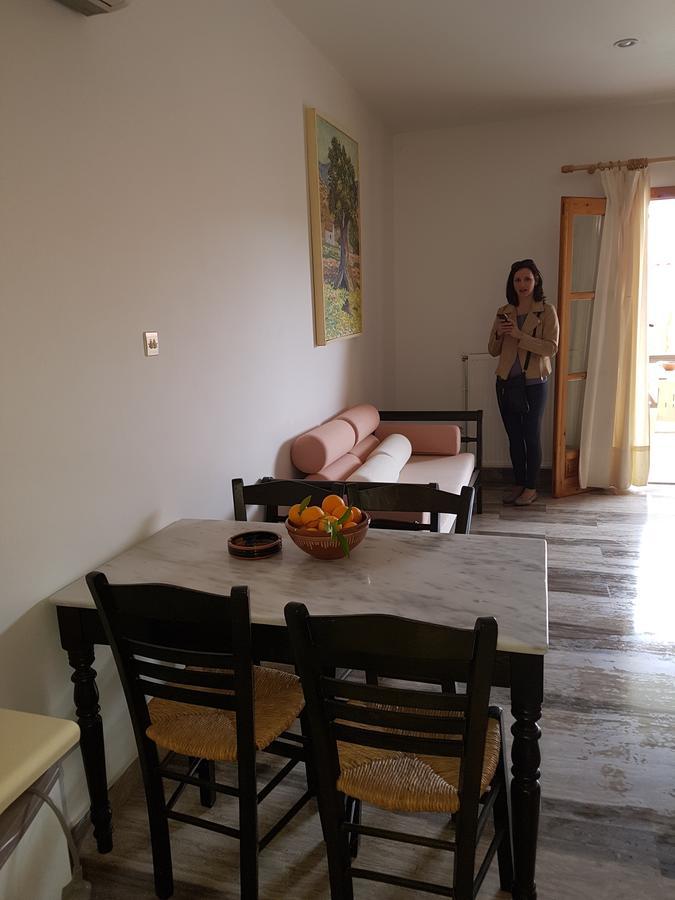 Aparthotel Ninemia Tolo