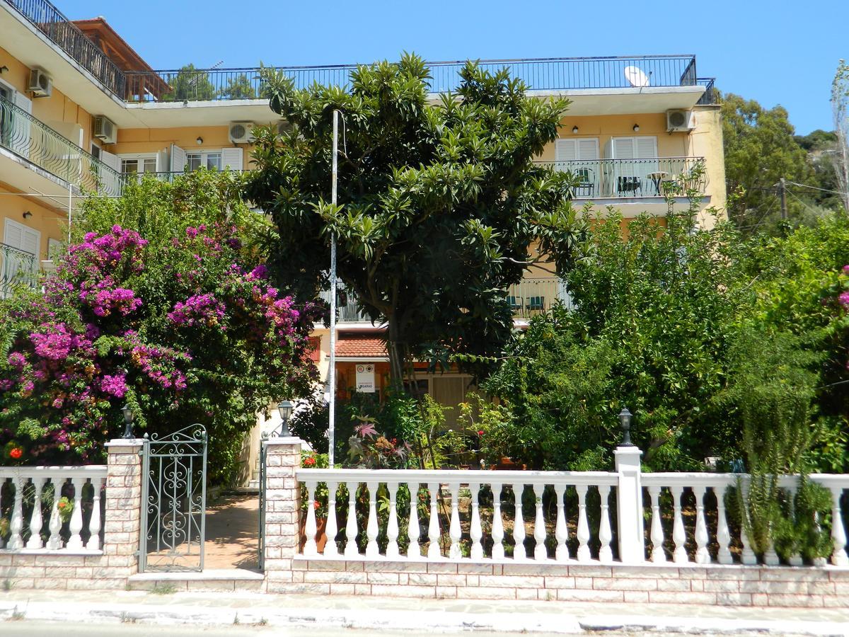 Aparthotel Logara's Agia Efimia