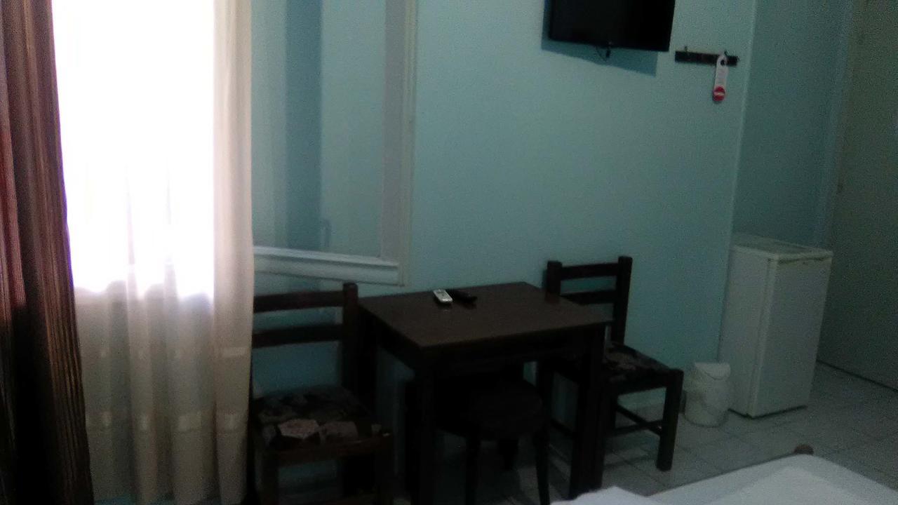 Hotel Victoria *