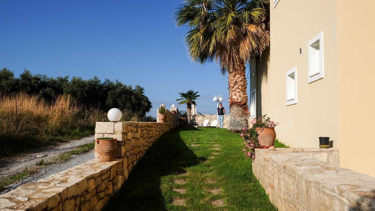 Arkadi Hills Estate *