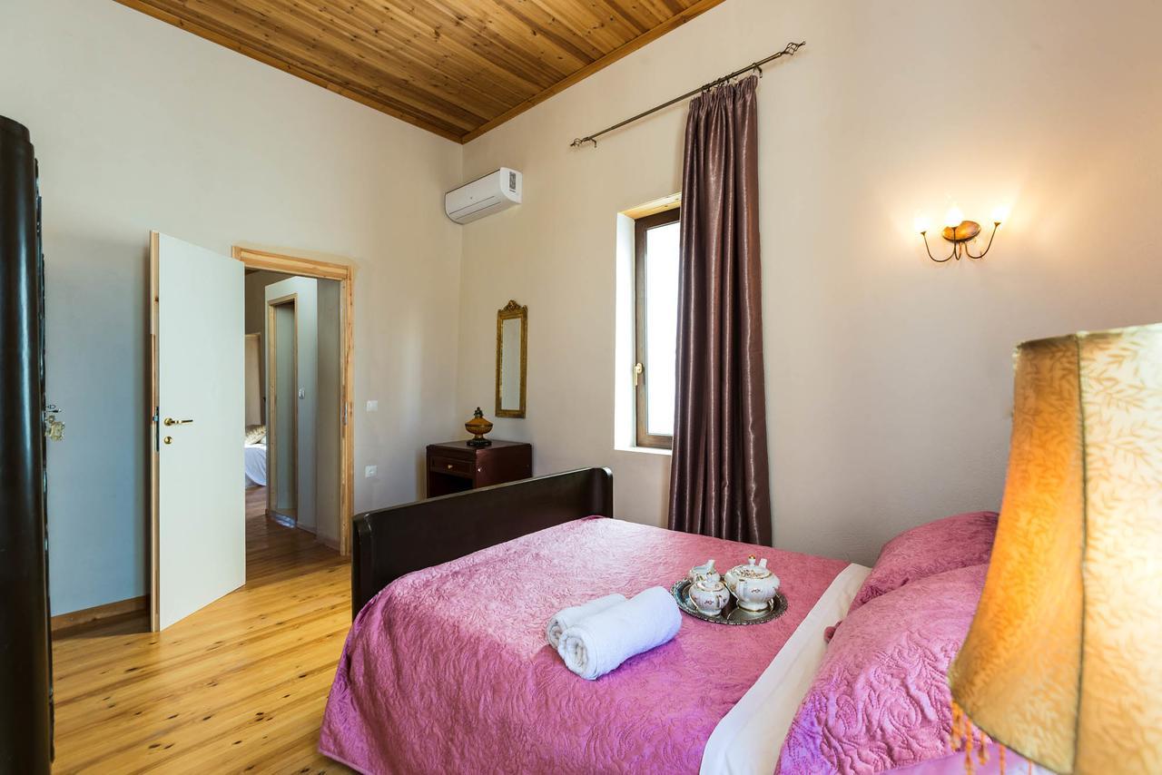 Lefteris House
