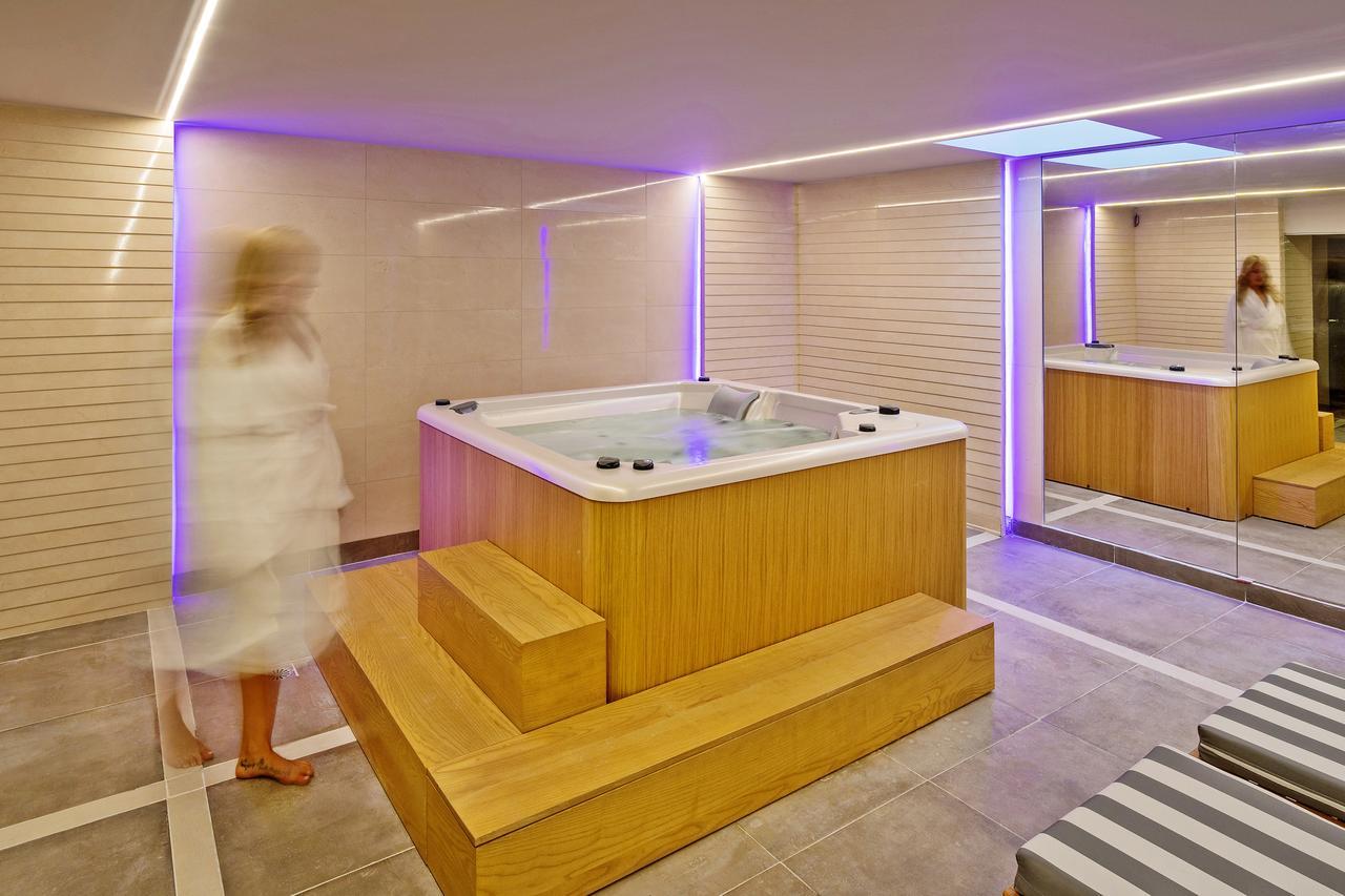 Swell Boutique Hotel 4*