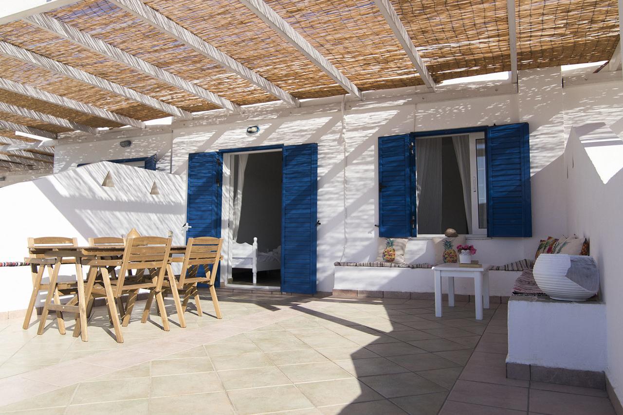 Armadoros / Backpackers Hotel