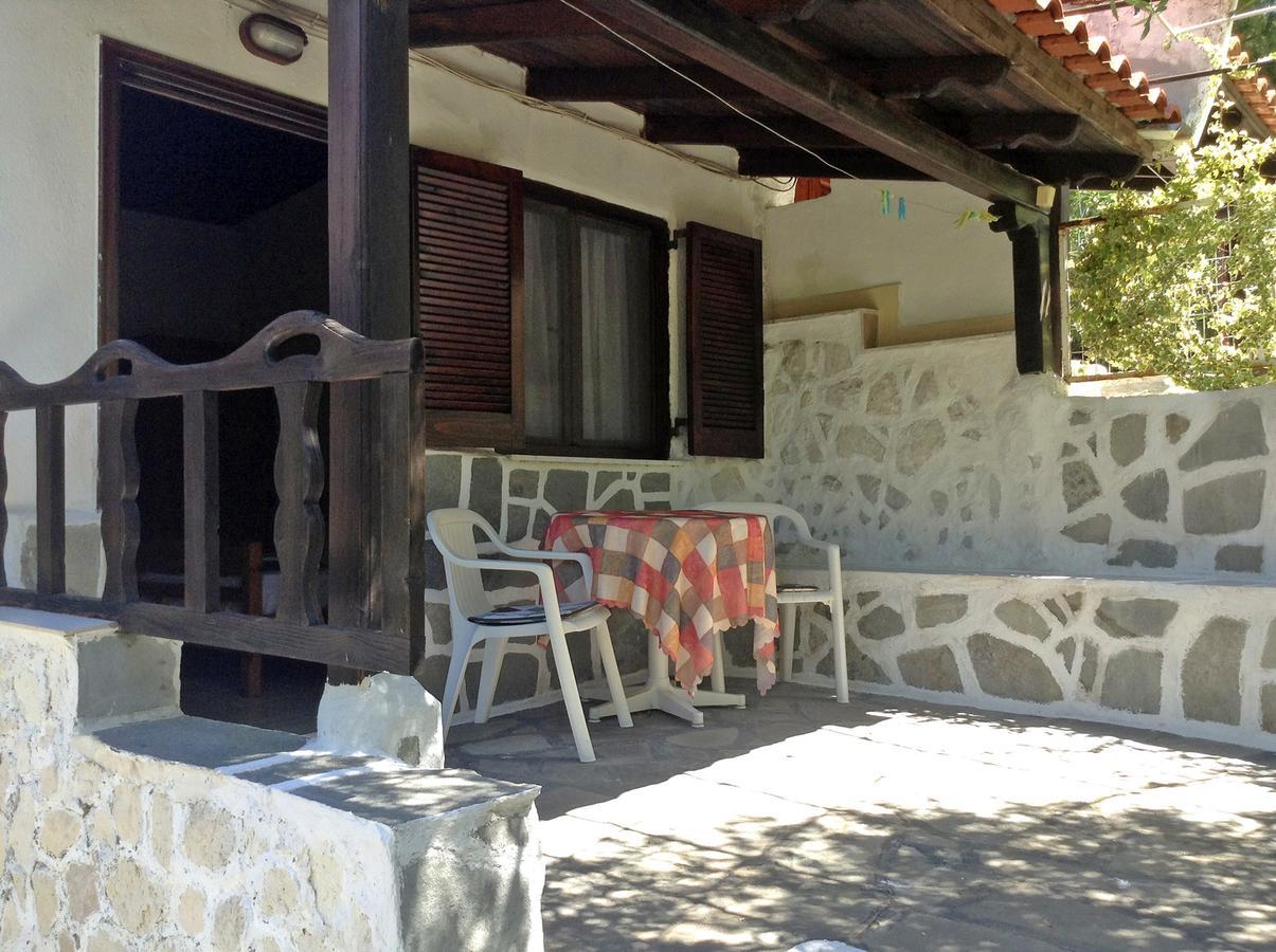 La Mirage Nea Fokea