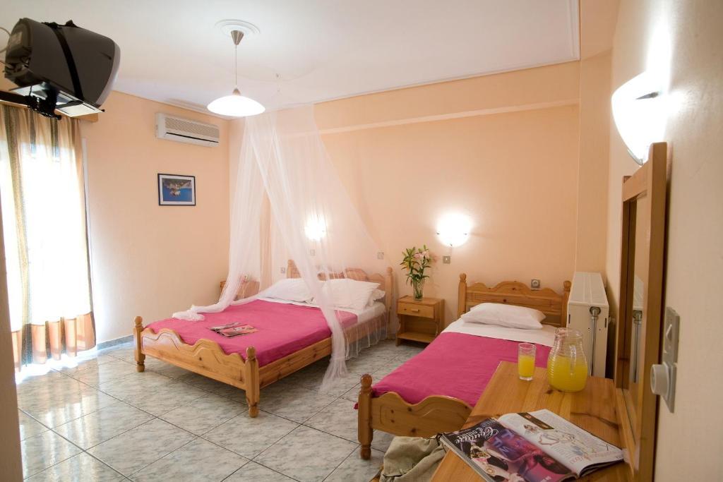 Pansion Filoxenia & 3* Tsoukaladhes