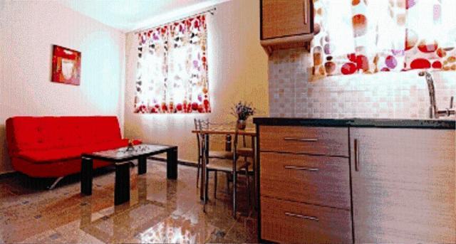 Apartment Arisvi *