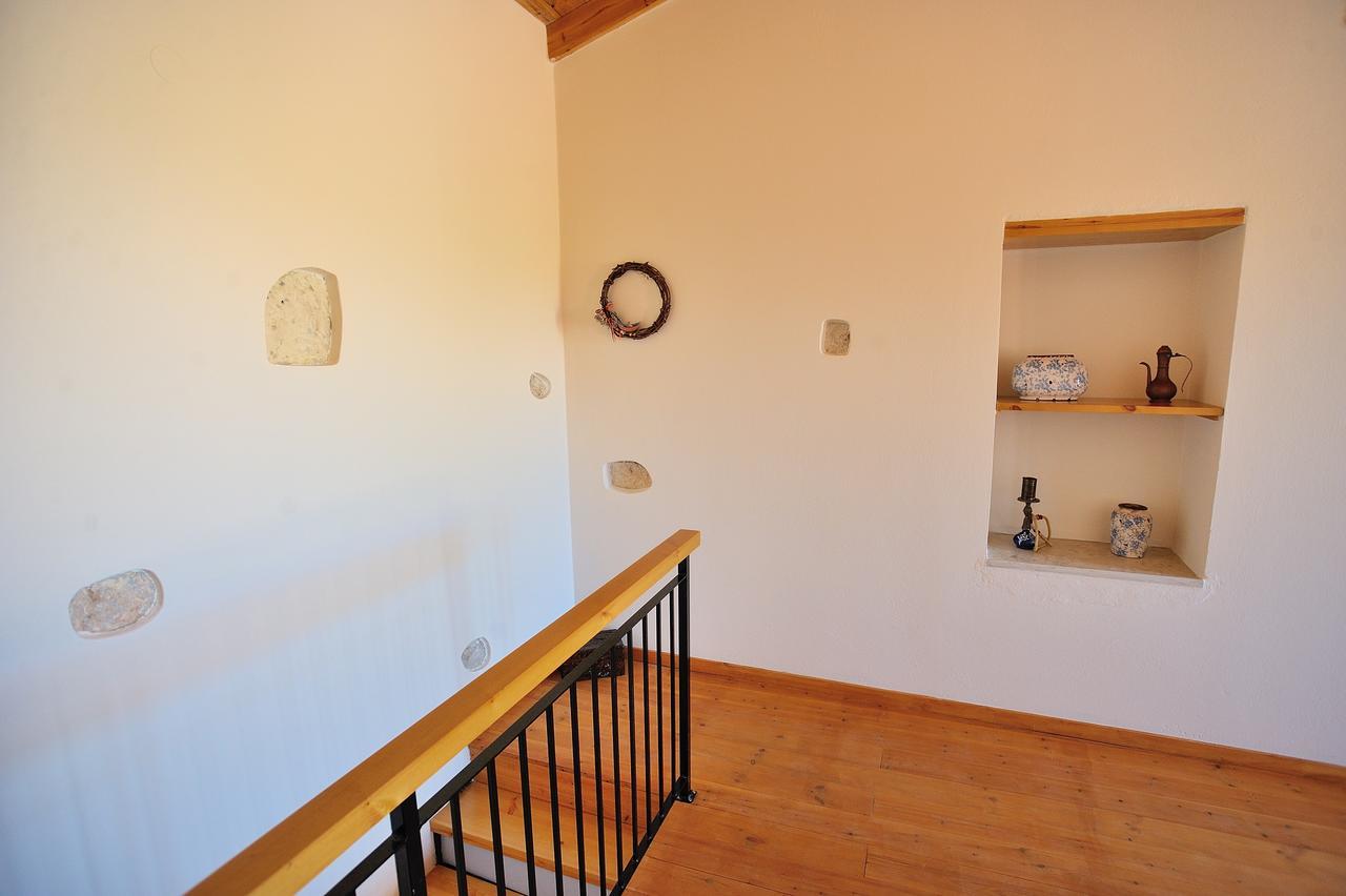Pithari Villa Agios Dimitrios (Crete)