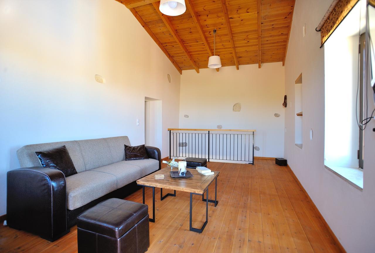Pithari Villa *