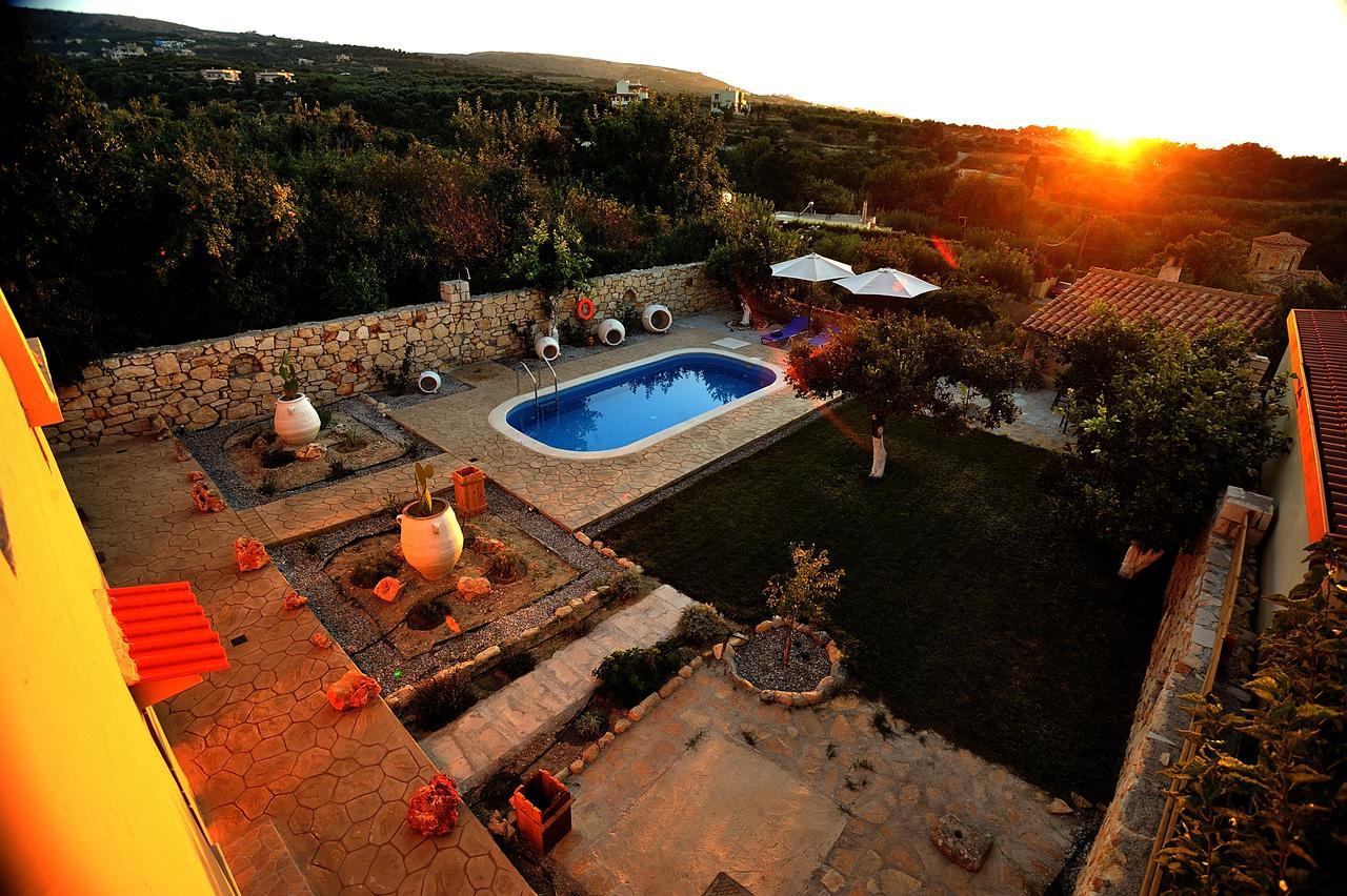 Villa Pithari *
