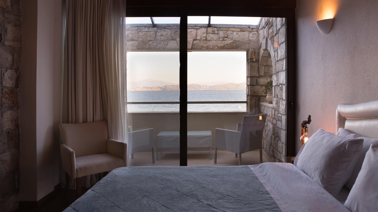 Enalio Aparthotel 4*