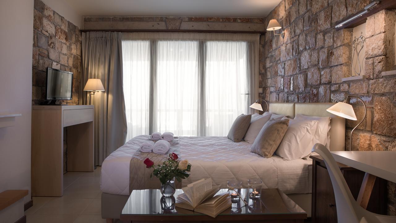 Aparthotel Enalio Lechaio