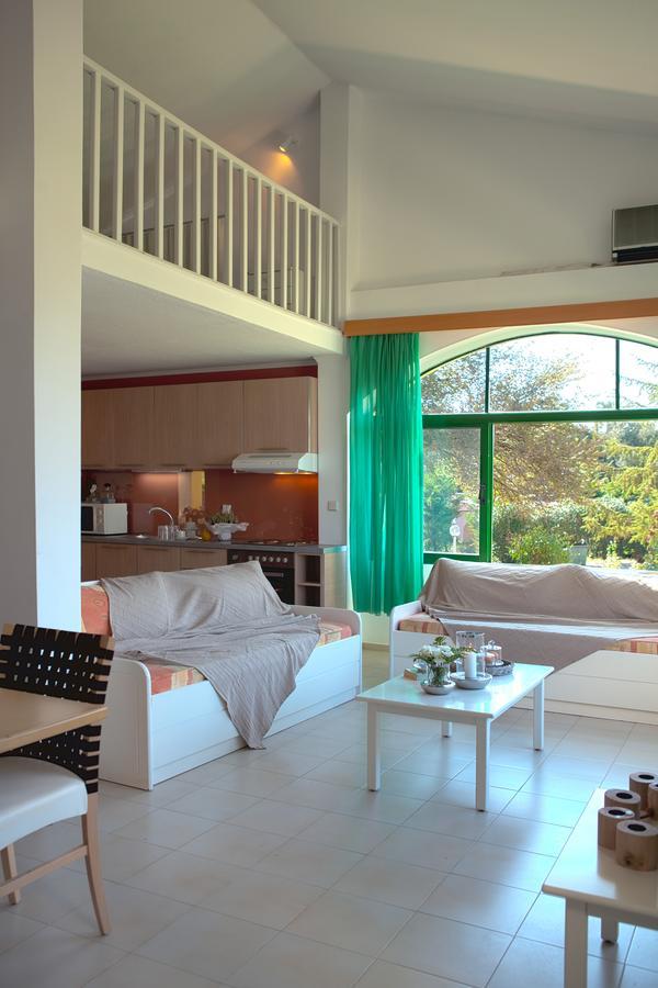Govino Bay Aparthotel