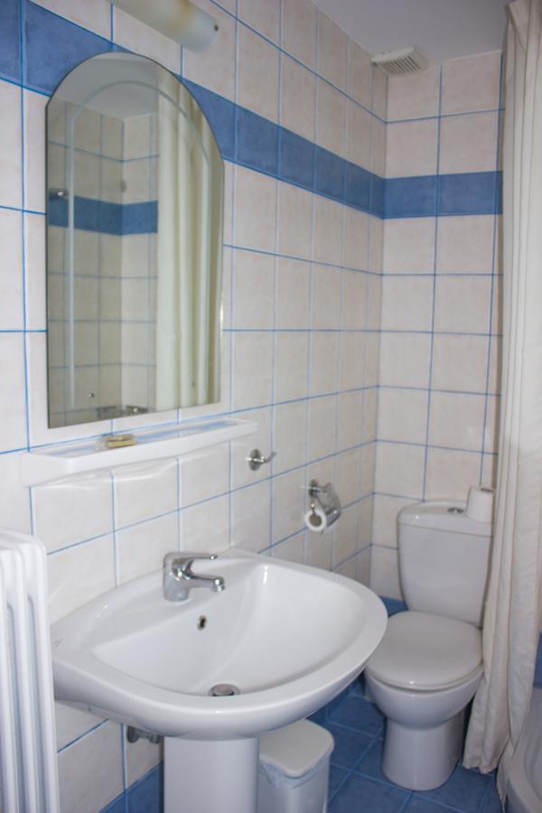 Exarchou Guest house *