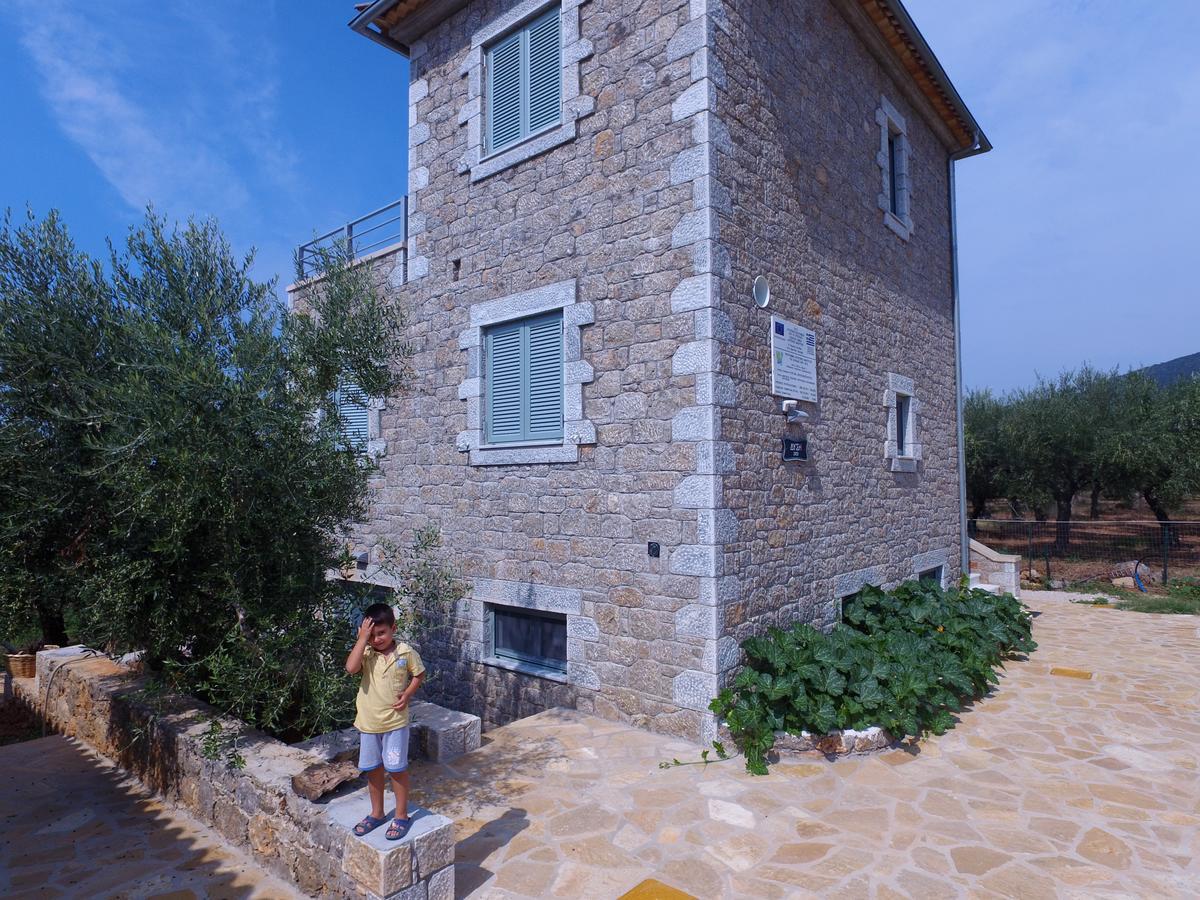 Holiday home Kastro-kardamili *