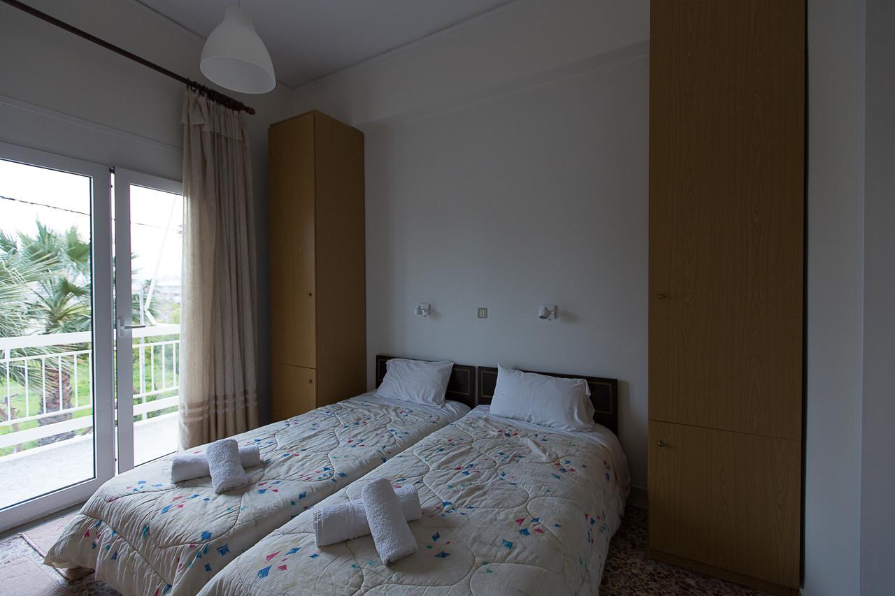 Guest house Flisvos 2*