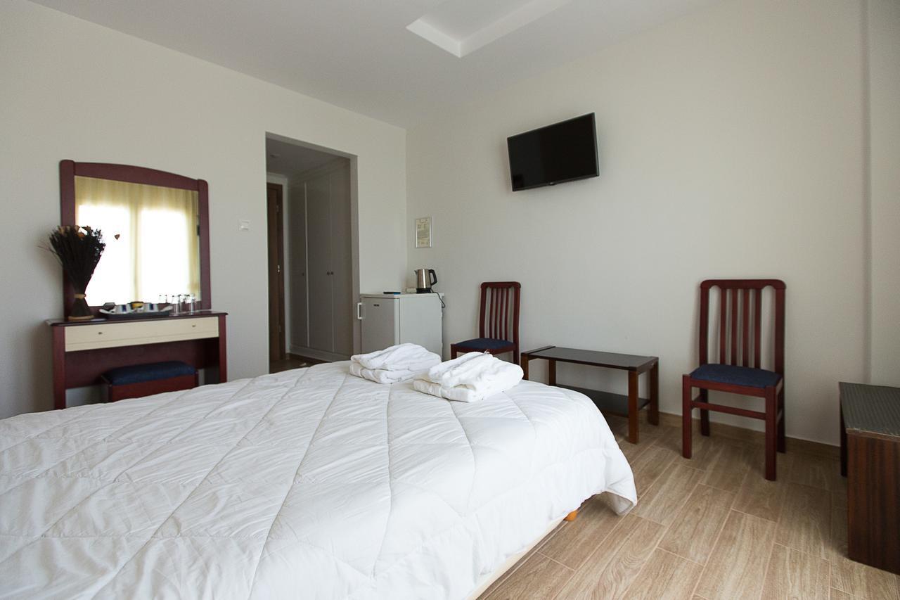 Guest house Flisvos 2*
