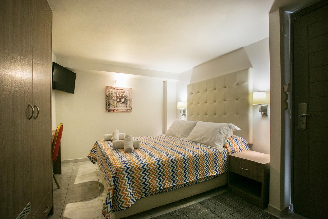 Life Hotel