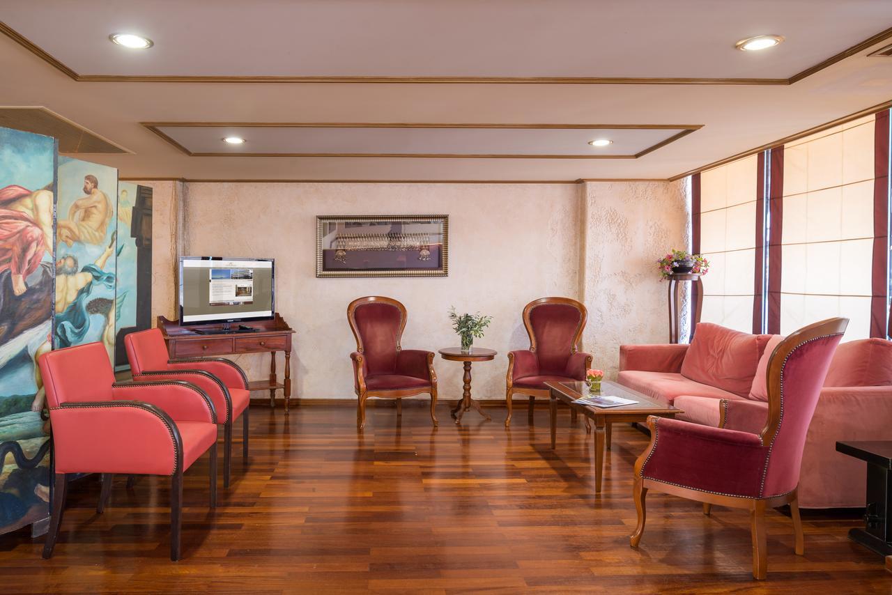 Jolly Hotel 2*