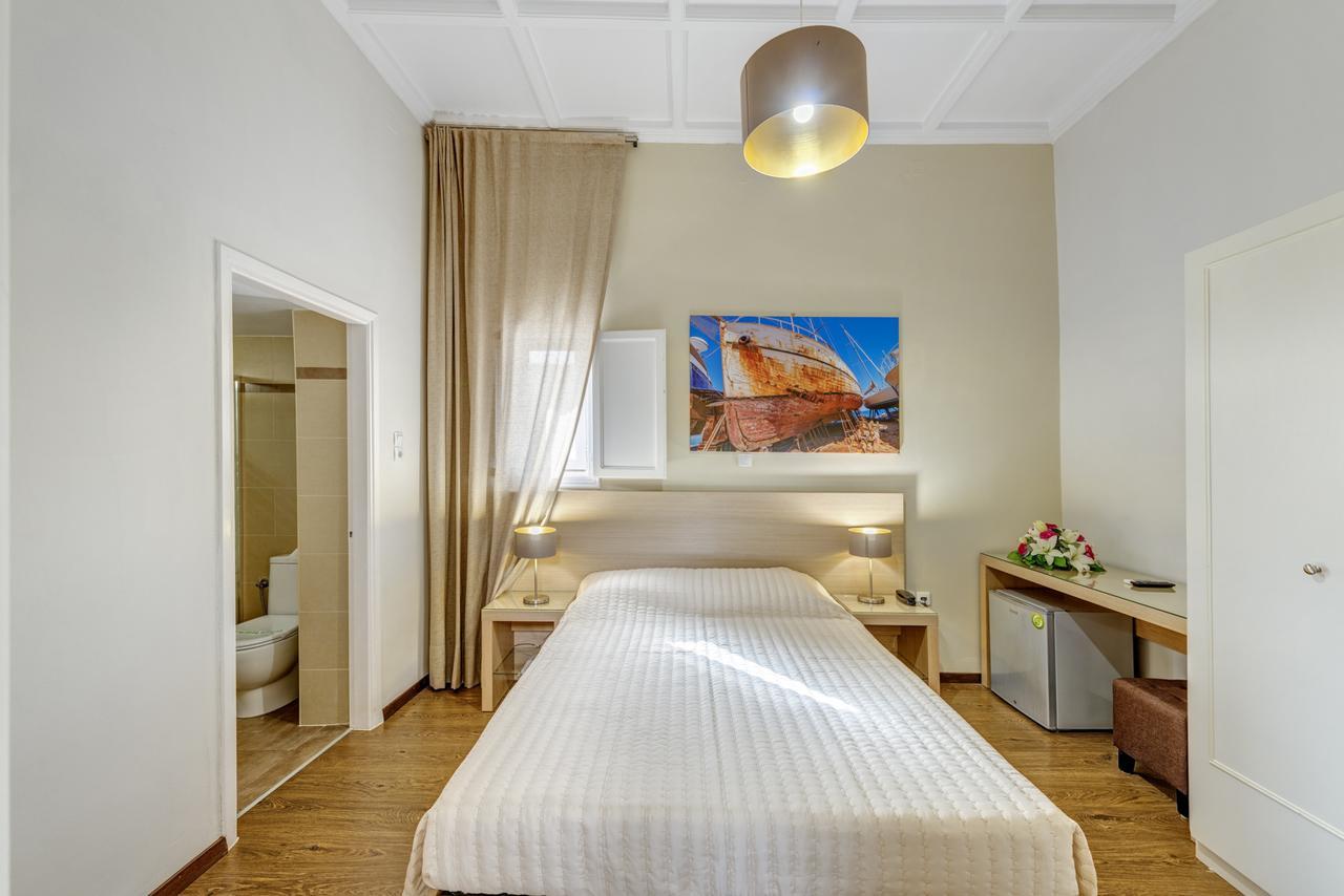 Hotel Halaris 2*
