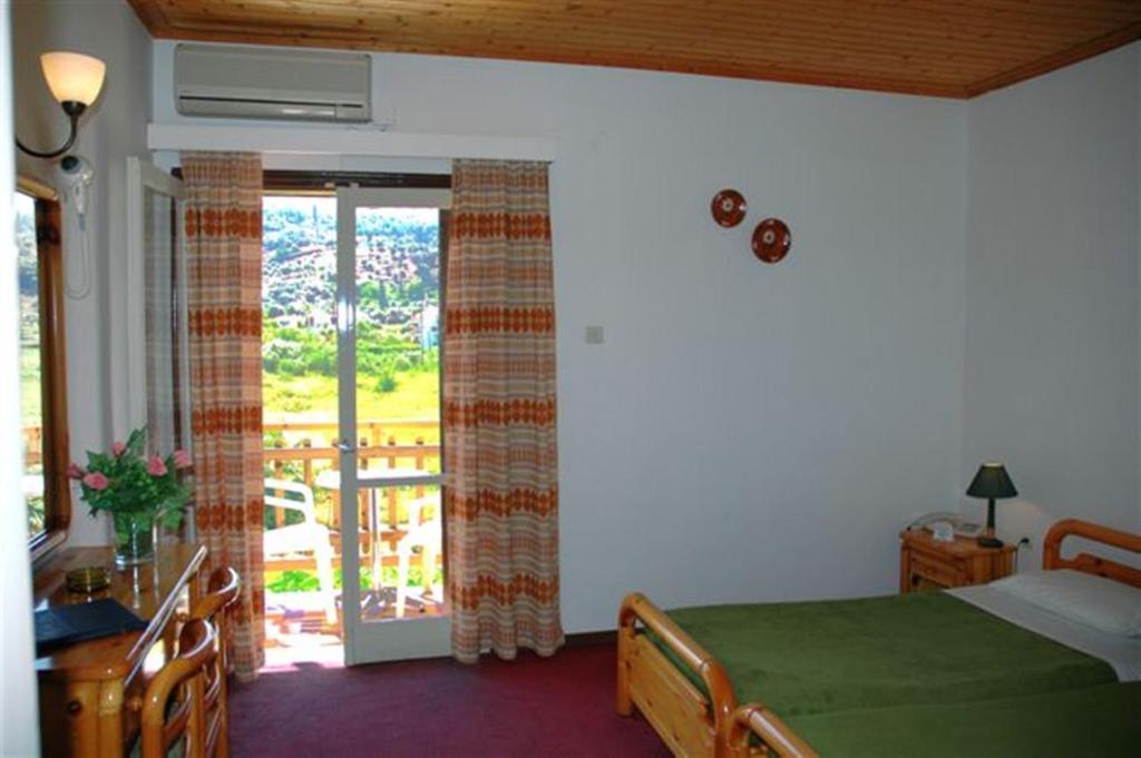 Venus Samos Town