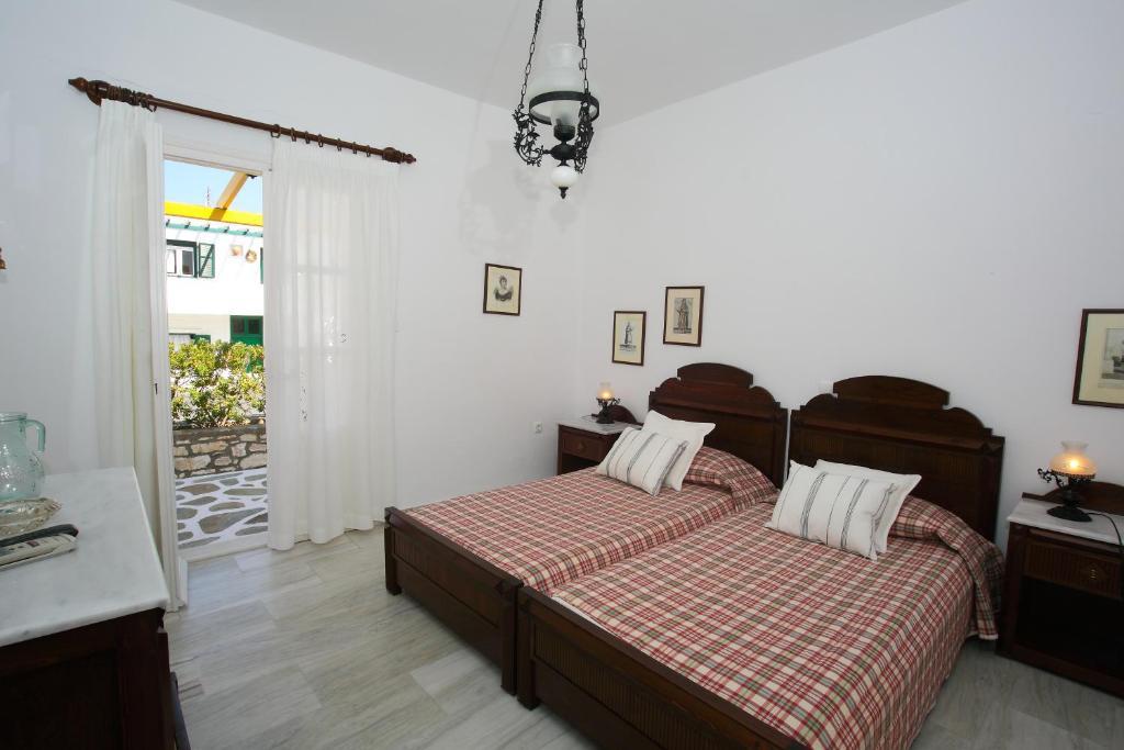 Ostria 3* Naousa (Paros)