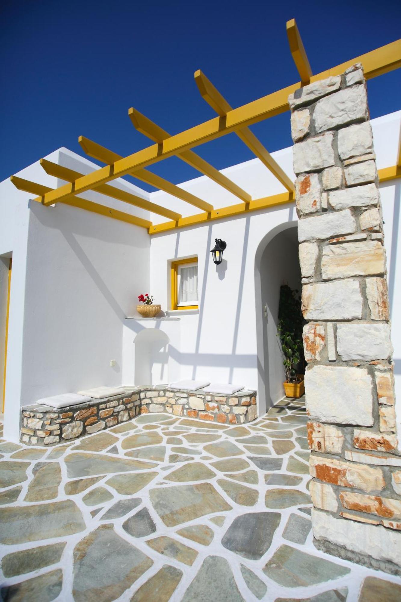 Aparthotel Ostria Naousa (Paros)
