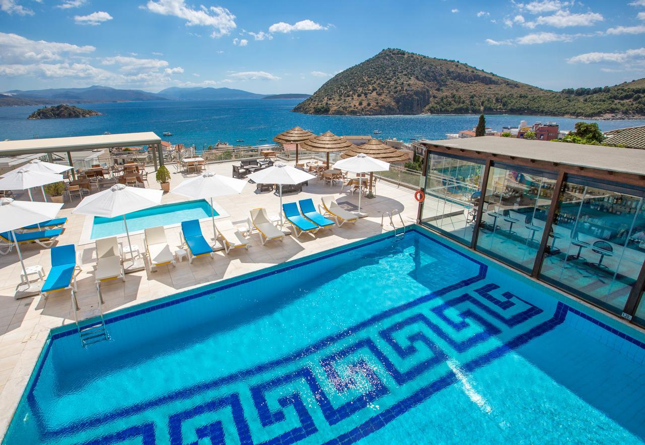 John & George Hotel 4*