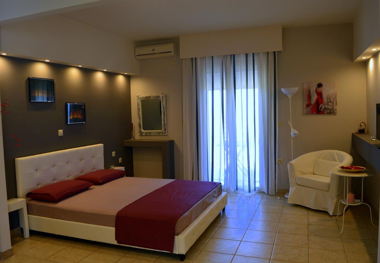 Ionian Balcony Apartment *