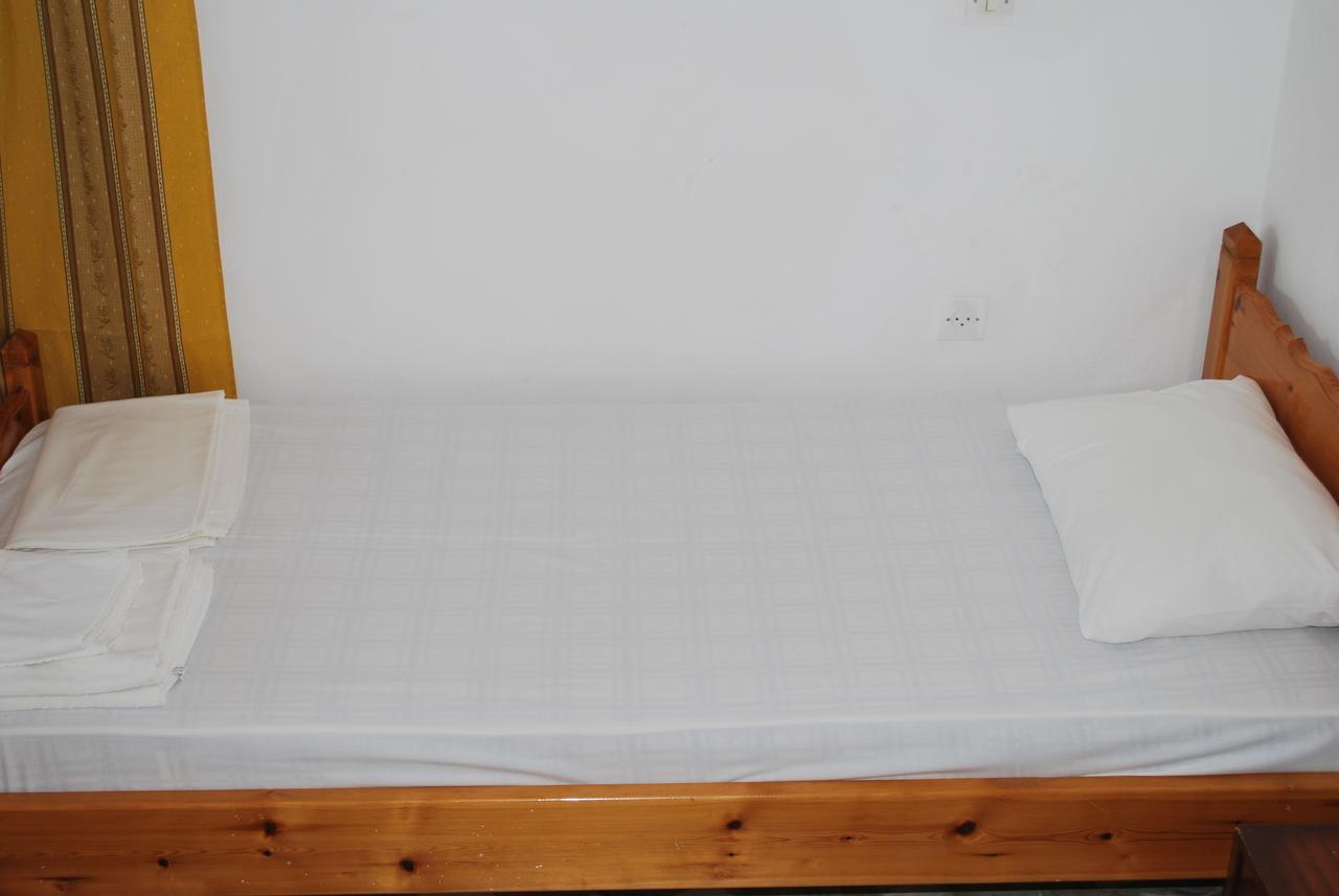 Anixi Apartment *