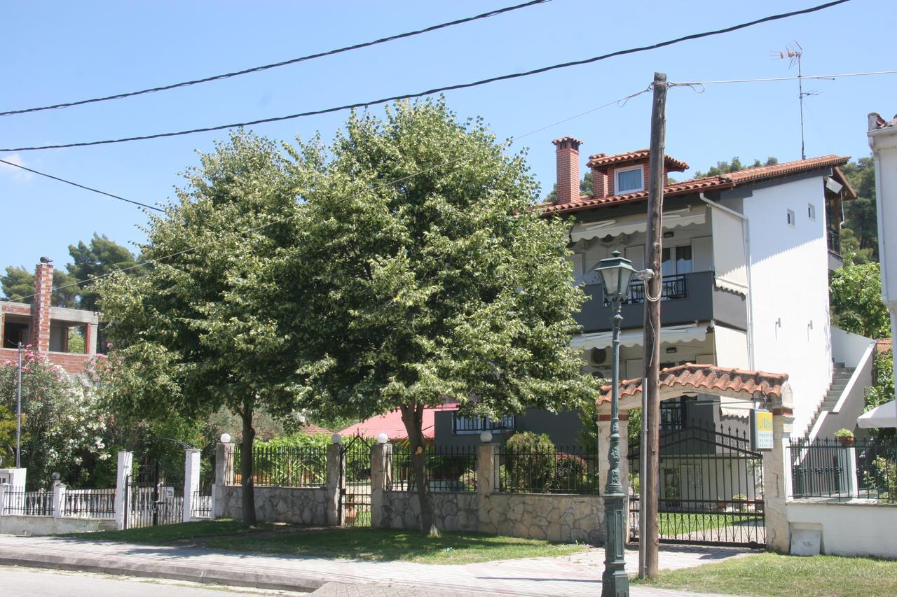 Neilis Apartment Siviri
