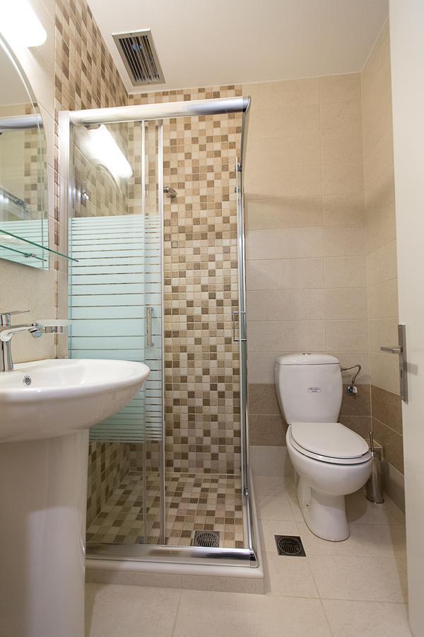 Flisvos Guest house 2*