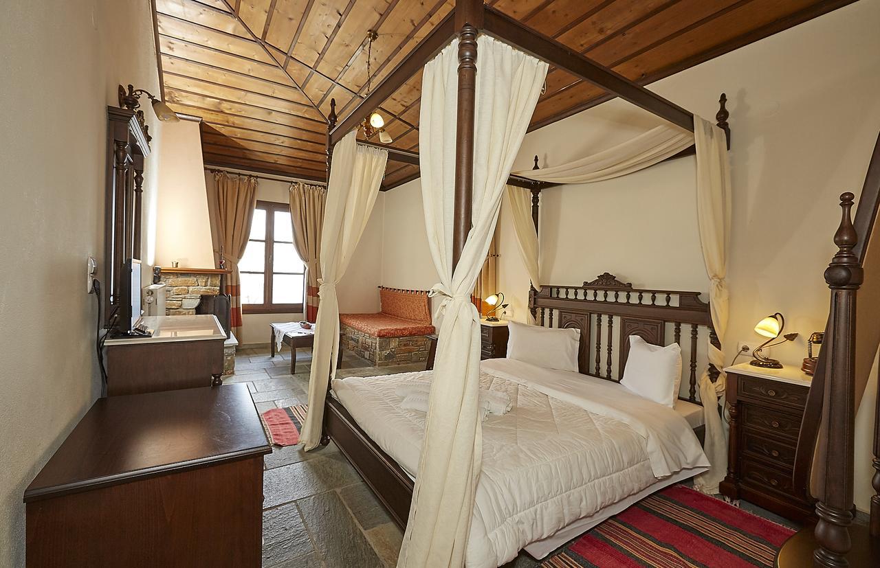 Atrapos Aparthotel 3*