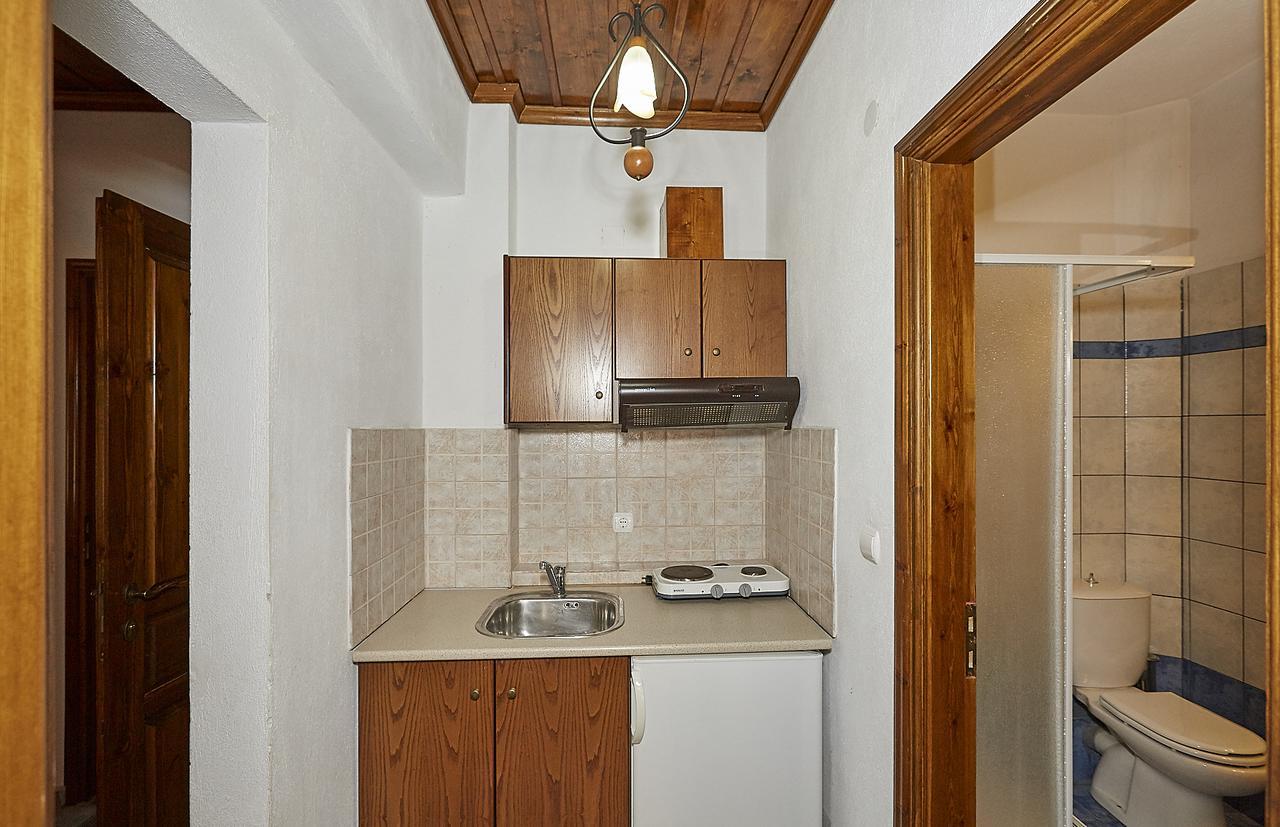 Atrapos Aparthotel
